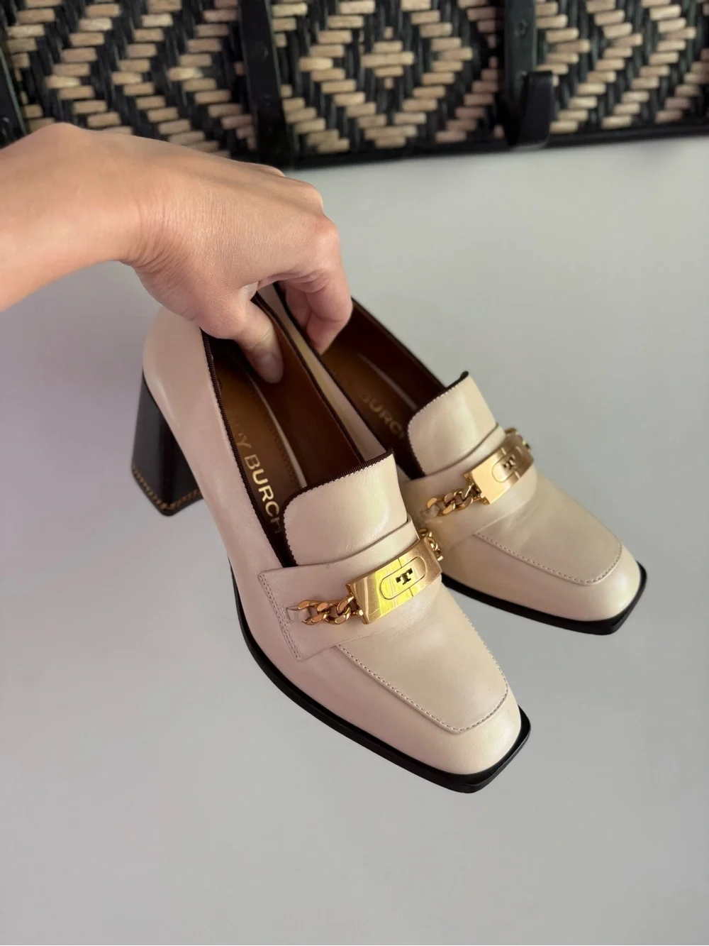 Tory Burch Ruby Loafer Pumps - Dulce de Leche/Coconut Cream - Size 9